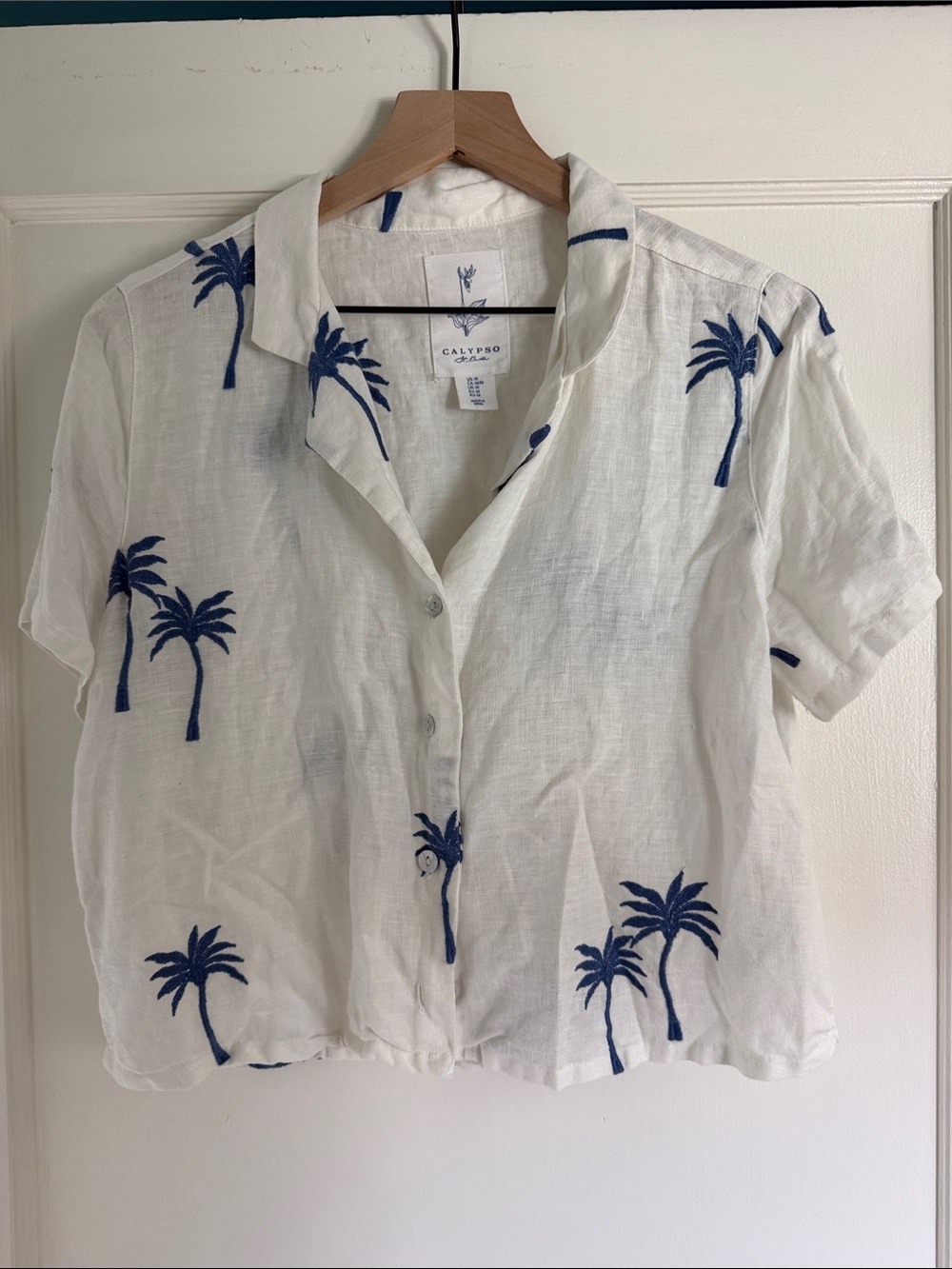 White Short-Sleeve Linen Shirt with Blue Palm Embroidery